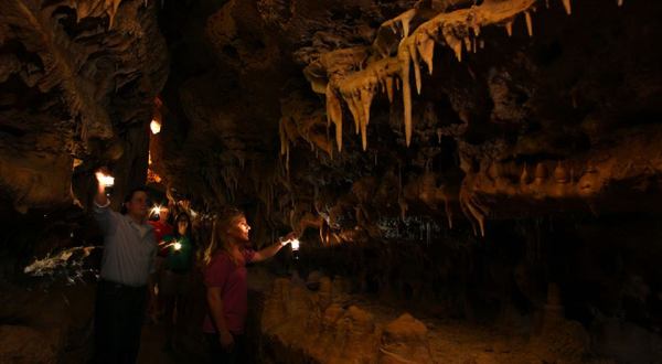 Take This Lantern Cave Tour In Texas For A Magical Underground Adventure
