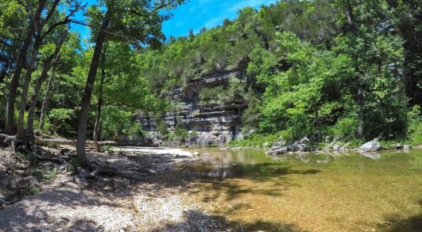 Arkansas’ Most Refreshing Hike Will Lead You Straight To A Beautiful Swimming Hole