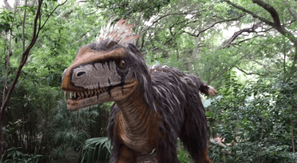 Life-Size Dinosaurs Are Taking Over A Texas Zoo This Summer And You Won’t Want To Miss It