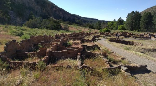 The Breathtaking Canyon Hike In New Mexico That Takes You To Sacred Ancient Homes