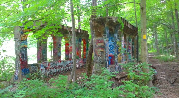 Most People Don’t Know About These Strange Ruins Hiding In Connecticut