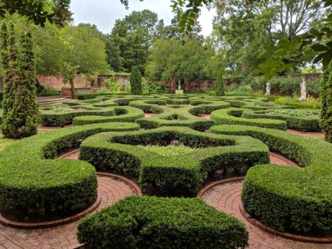 The Gorgeous Garden Maze In North Carolina That Will Enchant You At Every Turn