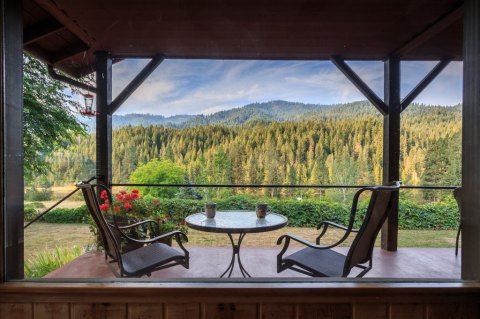 The Idaho Inn Hiding In The Forest With Views So Good You'll Never Want To Leave
