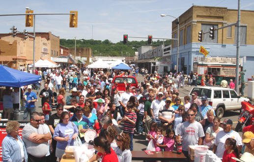 Visit The Strawberry Capital Of The World During This Beloved Festival In Oklahoma