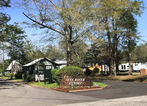 An Overnight Stay At This Alabama River Resort Will Bring Out The Nature Lover In You