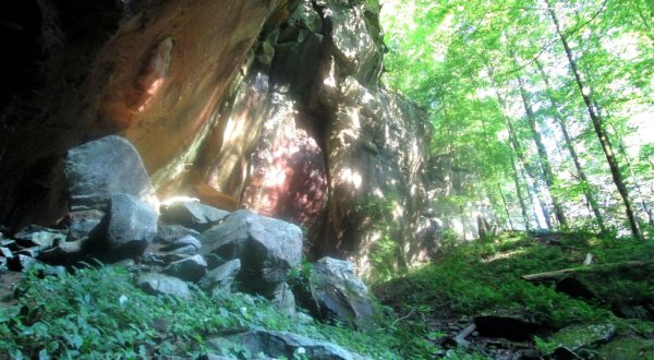 The Enchanting Hike In Kentucky That’s Filled With One Surprise After Another