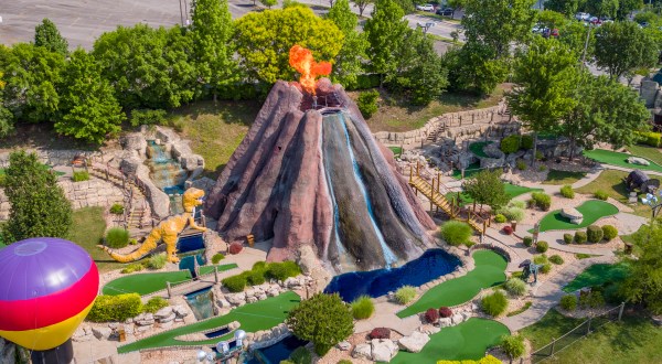 This Dinosaur-Themed Mini Golf Course In Missouri Is Insanely Fun
