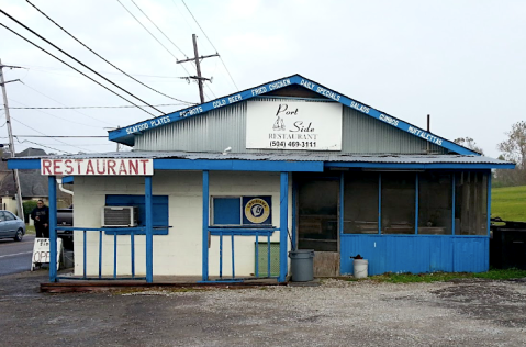 This Unassuming Little Shack In Louisiana Has Food So Good It Should Be Illegal