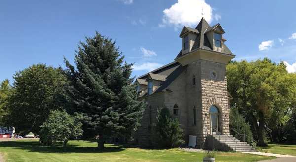 This Stone Church In Idaho Is Now A Quaint Bed And Breakfast And You’ll Want To Spend The Night