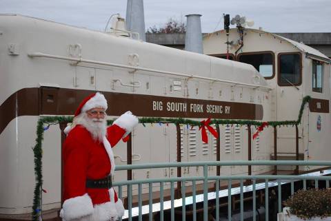Hop Aboard This Christmas In July Train Ride In Kentucky For A Unique Summer Outing