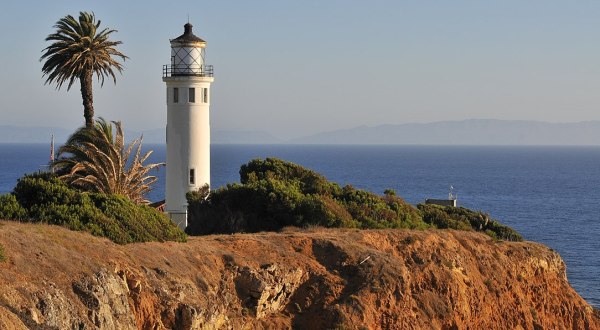 The Cliffside Lighthouse In Southern California Is The Most Majestic Sight To See