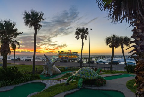 This Ocean-Themed Mini Golf Course In Texas Is Insanely Fun