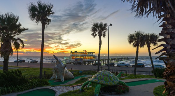 This Ocean-Themed Mini Golf Course In Texas Is Insanely Fun