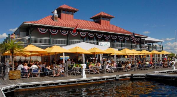 This Floating Restaurant In Vermont Is Such A Unique Place To Dine