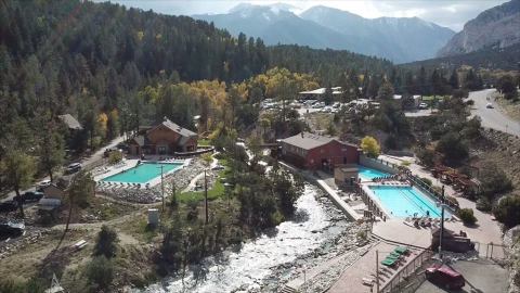 You'll Never Forget Your Trip To This Incredible Hot Springs Resort In Colorado