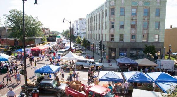 This Massive, Amazing Wisconsin Farmers Market Is Not What You Think