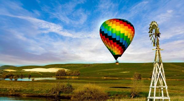 Spend The Day Above The Clouds With This Hot Air Balloon Adventure In Northern California