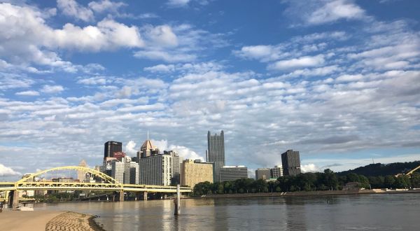 This Beautiful Hike In Pittsburgh Has A Mouthwatering Restaurant Right Along The Trail