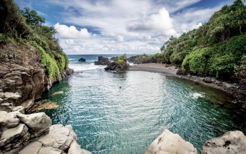 This Rugged Swimming Hole Might Just Be Hawaii's Most Beautiful, Underrated Natural Wonder
