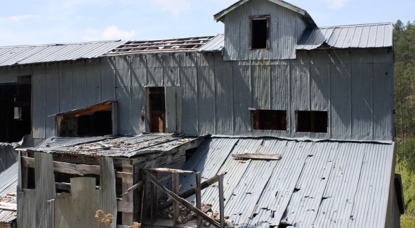 The Tiny Town In South Dakota With A Terribly Creepy Past