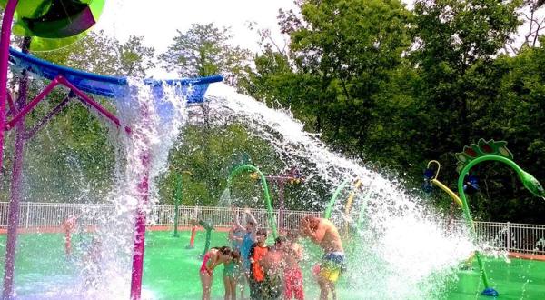 You’ll Have A Roaring Good Time At This Dinosaur-Themed Splash Pad In Connecticut