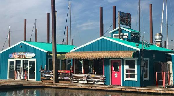 This Floating Restaurant In Washington Is Such A Unique Place To Dine