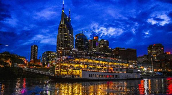Hop Aboard This Dinner Boat In Nashville Where Both The Views And The Food Are Spectacular