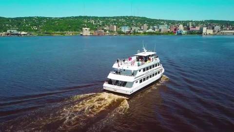 Hop Aboard This Dinner Boat In Minnesota Where Both The Views And The Food Are Spectacular