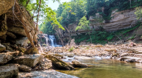 Nashville’s Most Refreshing Hike Will Lead You Straight To A Beautiful Swimming Hole