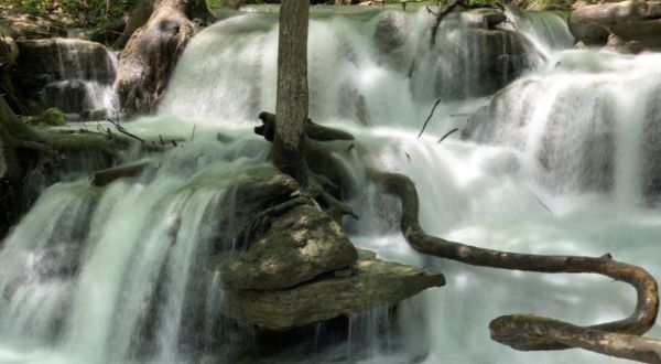 The Hike To This Pretty Little Missouri Waterfall Is Short And Sweet
