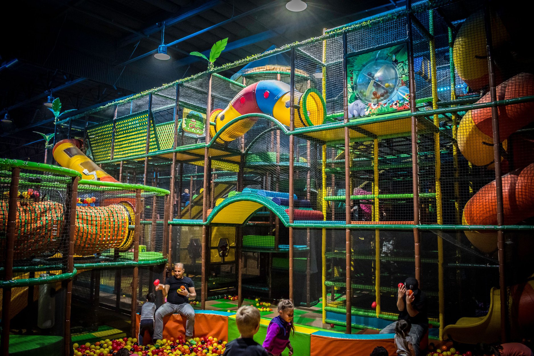 paars mei stijl This Kids' Indoor Playground In Northern California Is So Much Fun