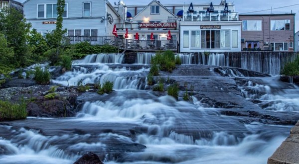 The Waterfall Views From This Maine Restaurant Are As Praiseworthy As The Food