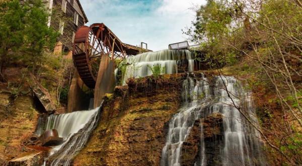 Your Kids Will Love This Easy 1/2-Mile Waterfall Hike Right Here In Mississippi