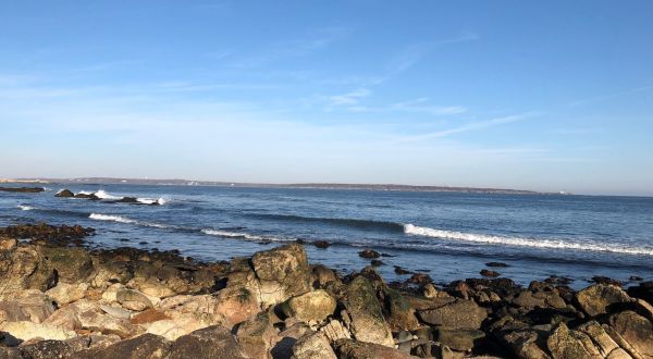 This Beautiful And Scenic Trail In Rhode Island Is Perfect For Beginners