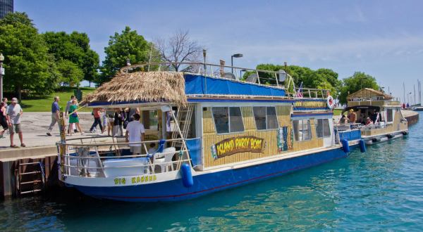 A Trip To This Floating Tiki Bar In Illinois Is The Ultimate Way To Spend A Summer’s Day