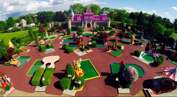 Few People Know That Illinois Is Home To The Most Challenging Mini Golf Course In The World