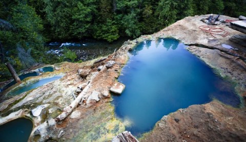 This Hidden Spring In Oregon Has Some Of The Bluest Water In The State