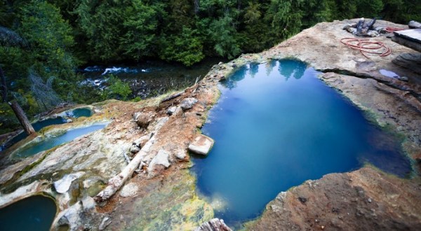 This Hidden Spring In Oregon Has Some Of The Bluest Water In The State