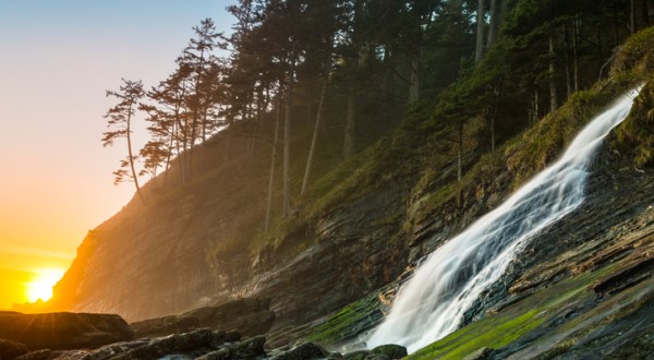 This Oregon Beach And Waterfall Will Be Your New Favorite Paradise