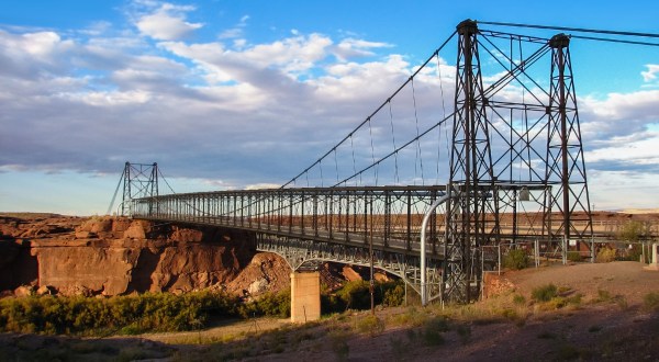 The Terrifying Suspension Bridge In Arizona That Will Make Your Stomach Drop