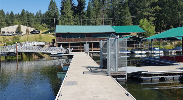 The Harbor Restaurant In Idaho That Belongs At The Top Of Your Summer Bucket List