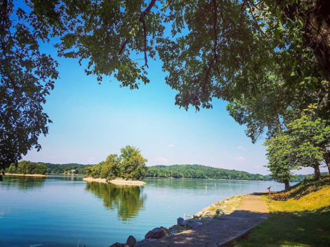 The Easy Lakeside Trail In Kentucky That's Wonderfully Relaxing