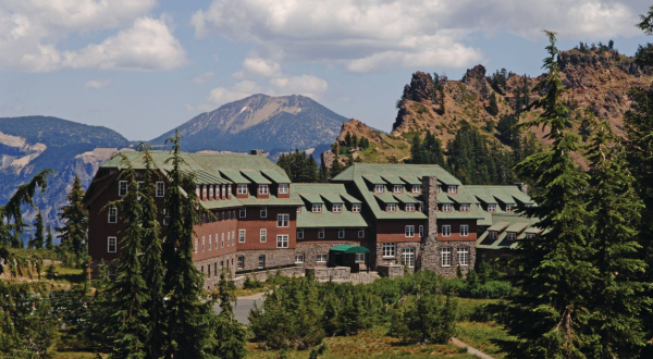 There’s A Breathtaking Hotel Tucked Away Inside Of This Oregon Park