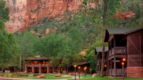 There's A Breathtaking Hotel Tucked Away Inside Of This Utah Park