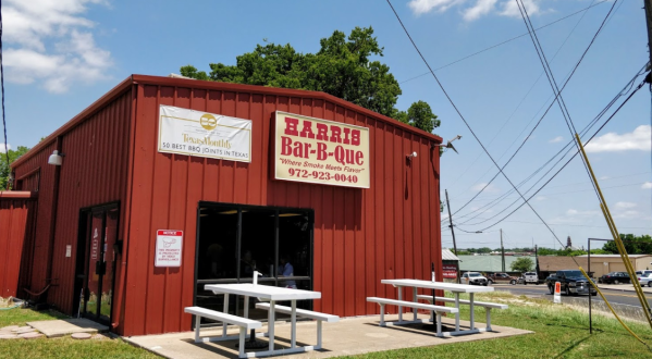 These 11 Small Town Barbecue Restaurants In Texas Belong On Your Dining Bucket List