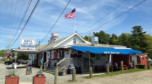 8 Maine Restaurants Where You Can Stuff Your Face With Endless Crab