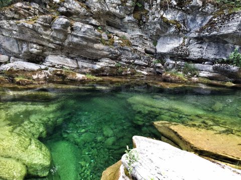 Montana's Most Refreshing Hike Will Lead You Straight To A Beautiful Swimming Hole