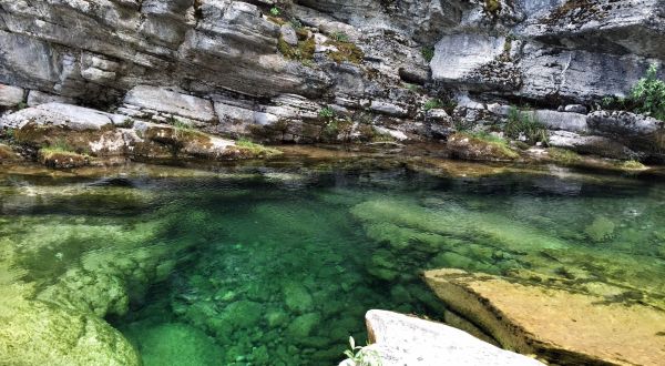 Montana’s Most Refreshing Hike Will Lead You Straight To A Beautiful Swimming Hole