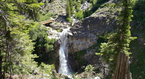 The Hike To This Pretty Little Northern California Waterfall Is Short And Sweet