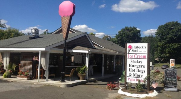 This Award-Winning Roadside Food Stand In Connecticut Belongs On Your Summer Bucket List